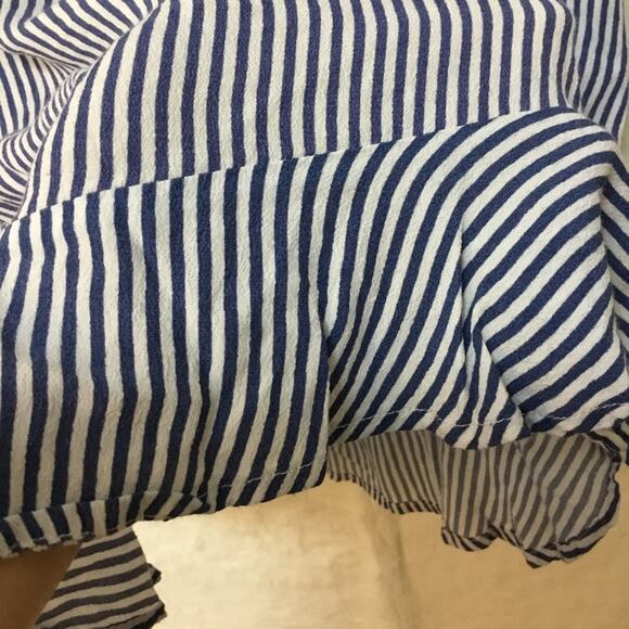 H&M Blue Striped Short Sleeve V-Neck Ruffled Top - Picture 6 of 9
